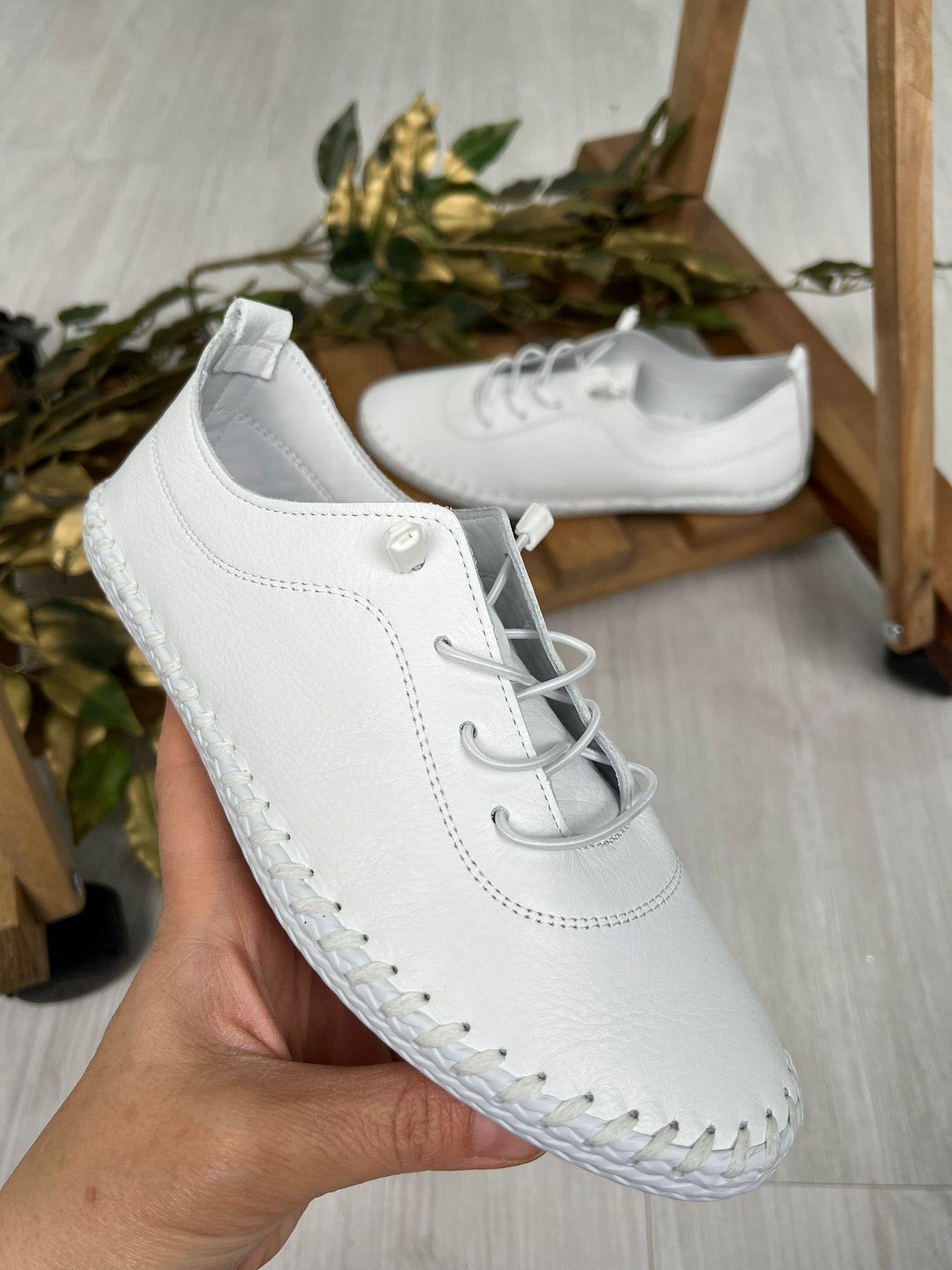 Derinyus 100% Genuine Leather Sandals - White