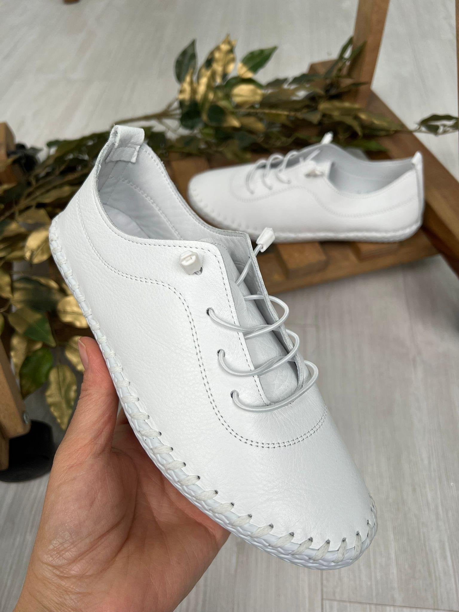 Derinyus 100% Genuine Leather Sandals - White