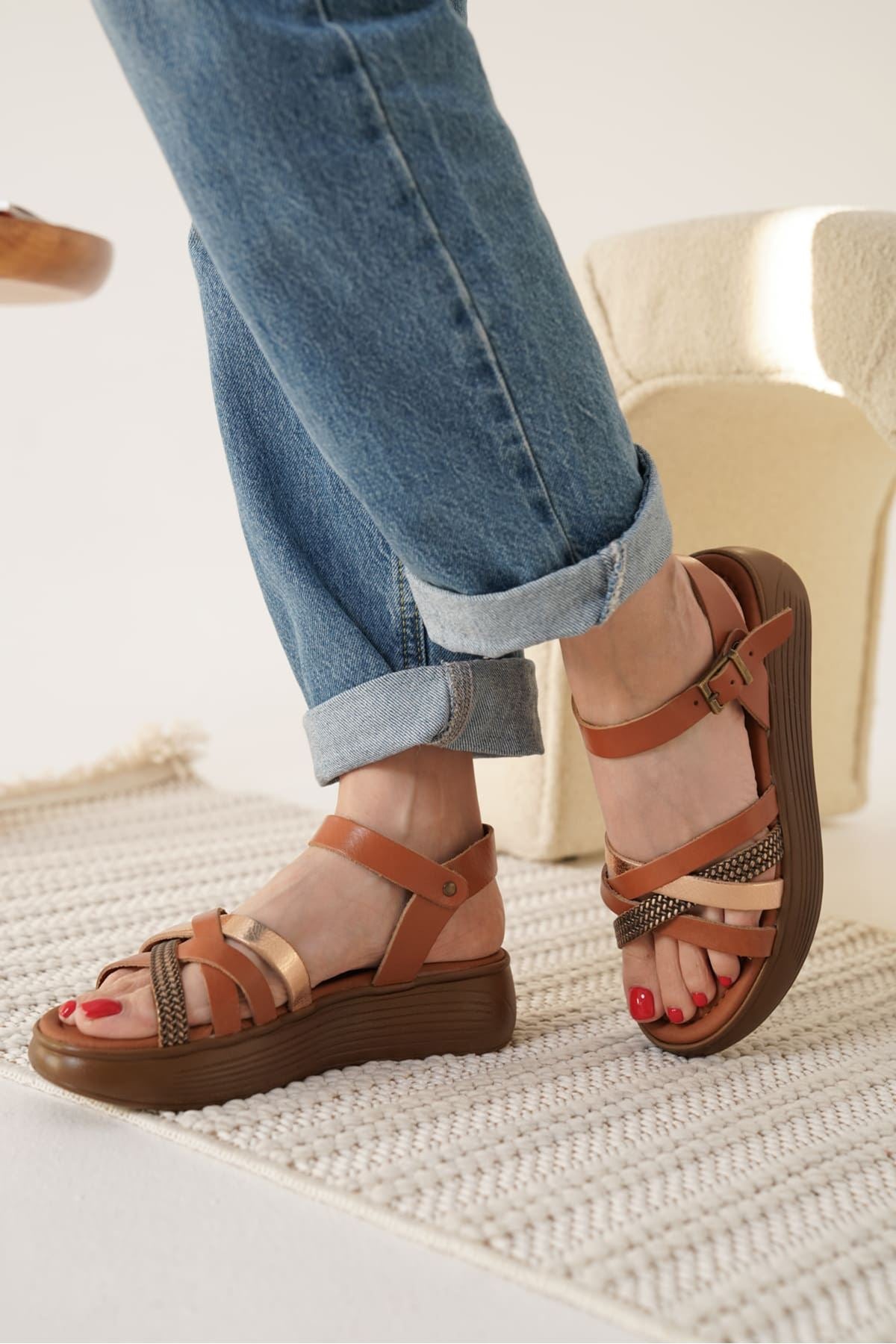 Herry Premium Taba Altın Detaylı Hakiki Deri Sandalet