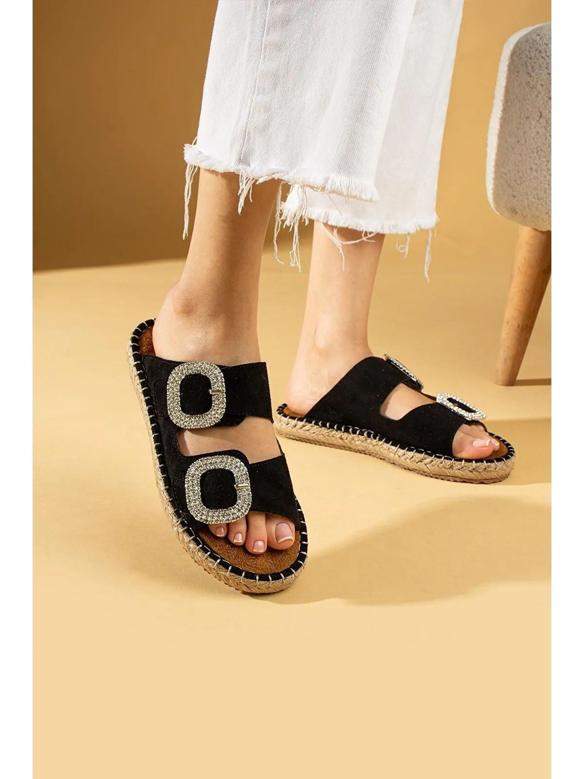 Hertas Premium Kadın Siyah Süet Kristal Çift Toka Poli Rahat Hasır Taban Terlik