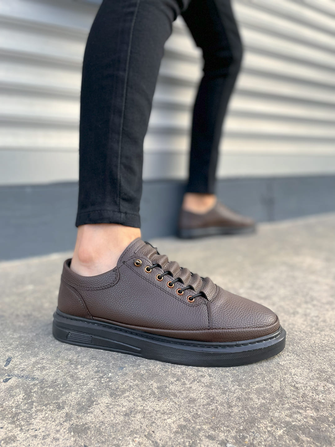 JY0535 Prime Lace-Up Men's Sneakers - Brown