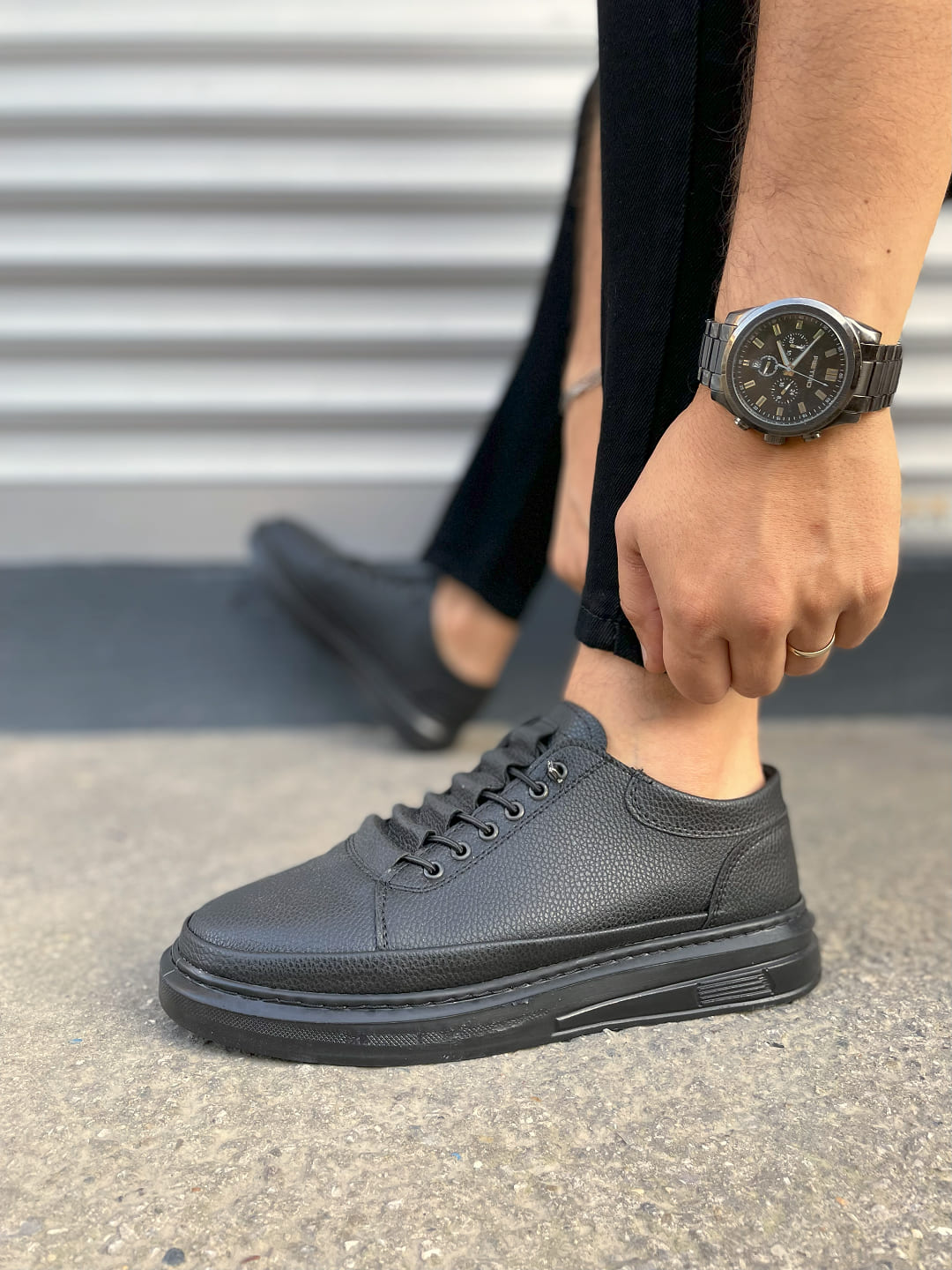 JY0535 Prime Lace-Up Men's Sneakers - Black