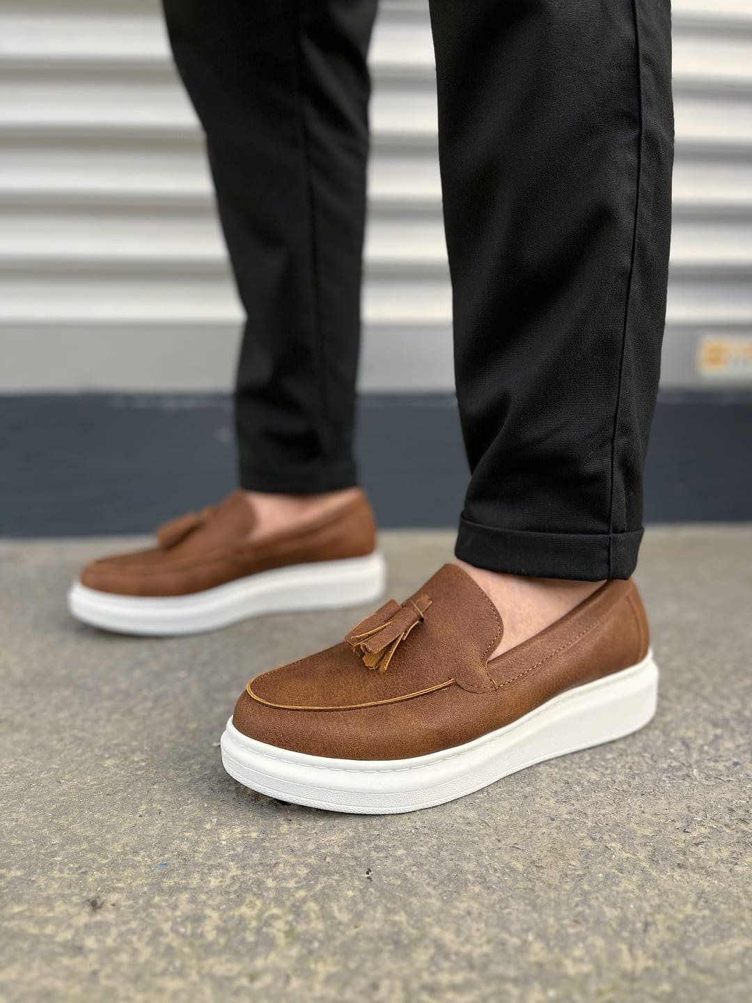 JY154 Blaze Bağcıksız Püsküllü Erkek Günlük Klasik Ayakkabı - Vegan Deri Taba Beyaz