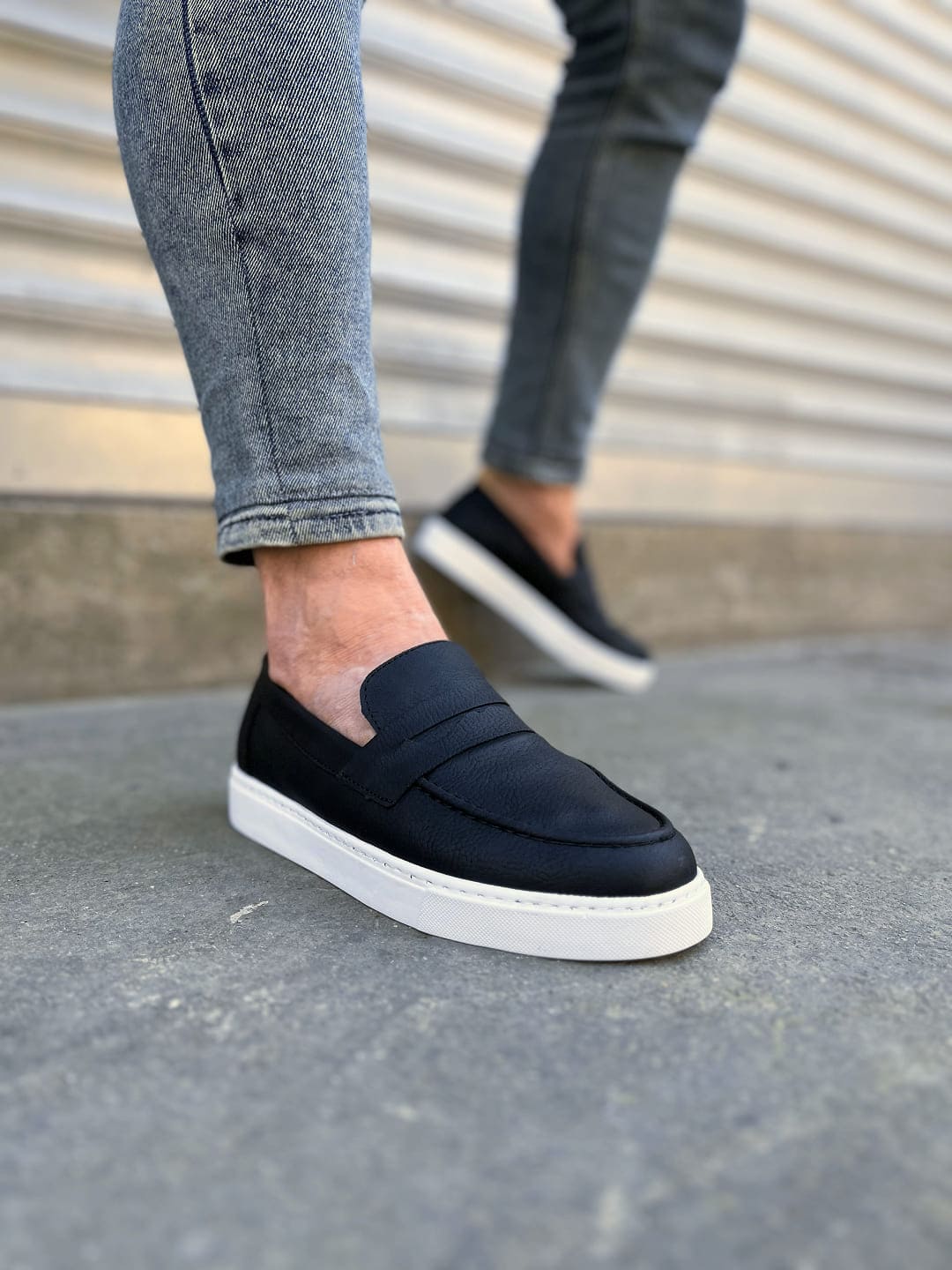 JY180 Estilo X Laceless Skin Men's Casual Sports Classic Shoes - Black White