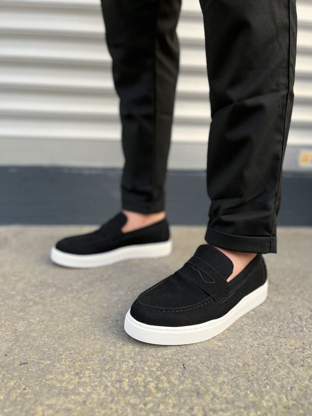 JY180 Estilo X Bağcıksız Süet Erkek Günlük Spor Klasik Ayakkabı - Siyah Beyaz