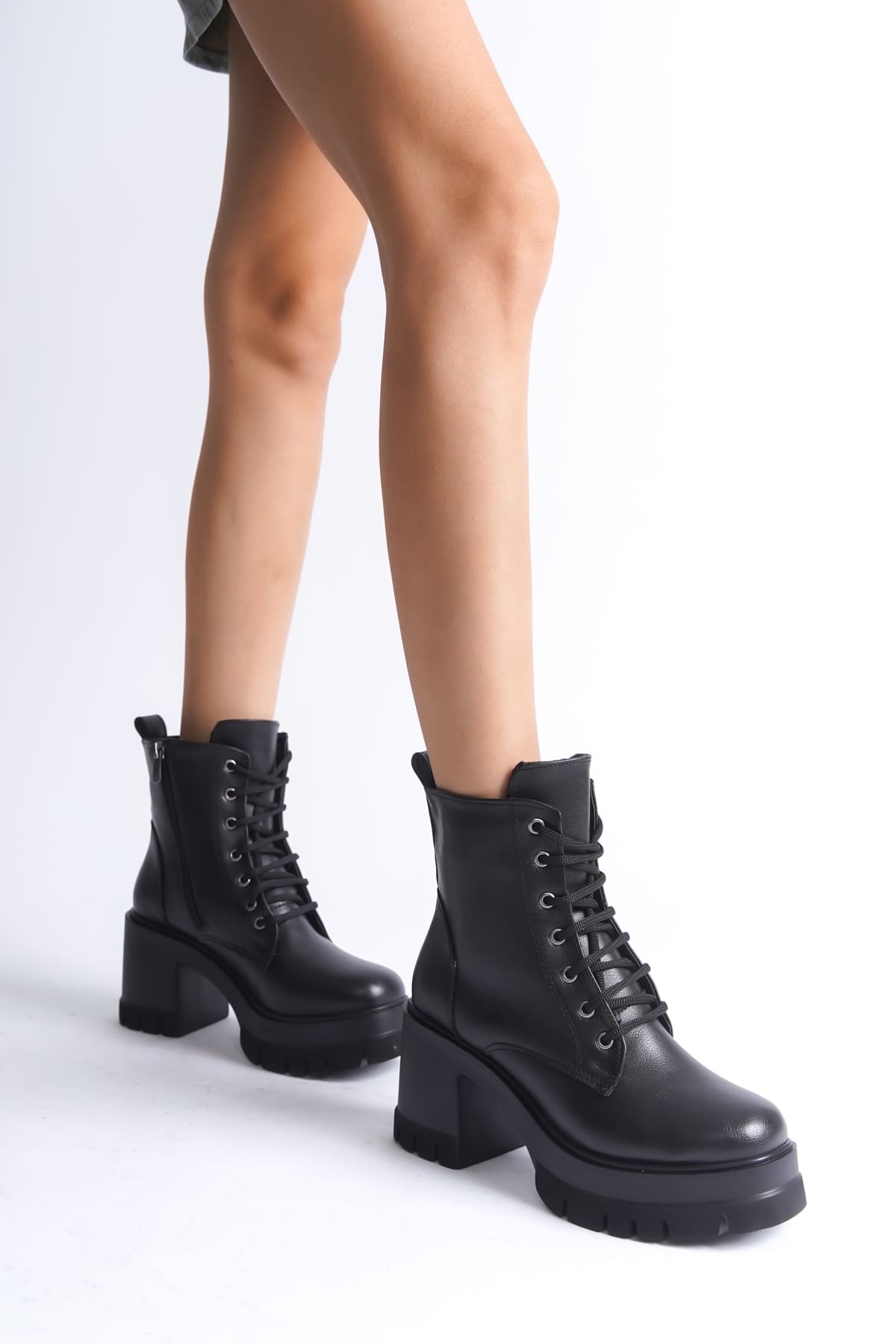 LAUREN Lace-Up Zippered Orthopedic Heeled Women's Boots Black
