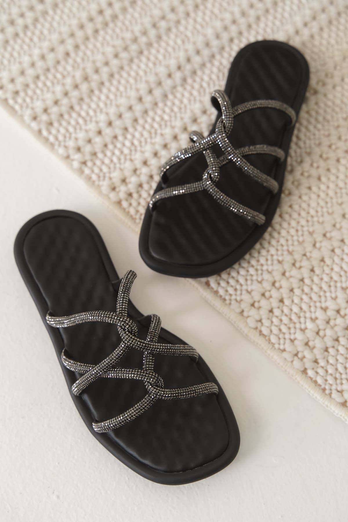 Loren Premium Black Women's Stoned Slippers