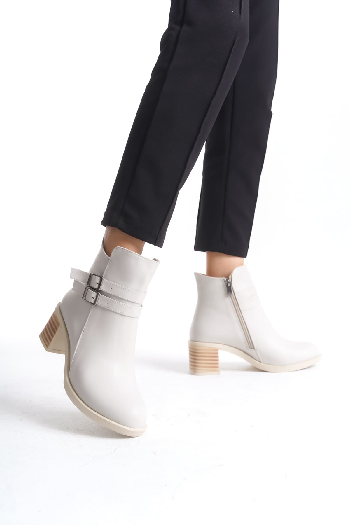 NOE - Buckled Zippered Orthopedic Sole Heeled Women's Cream Boots