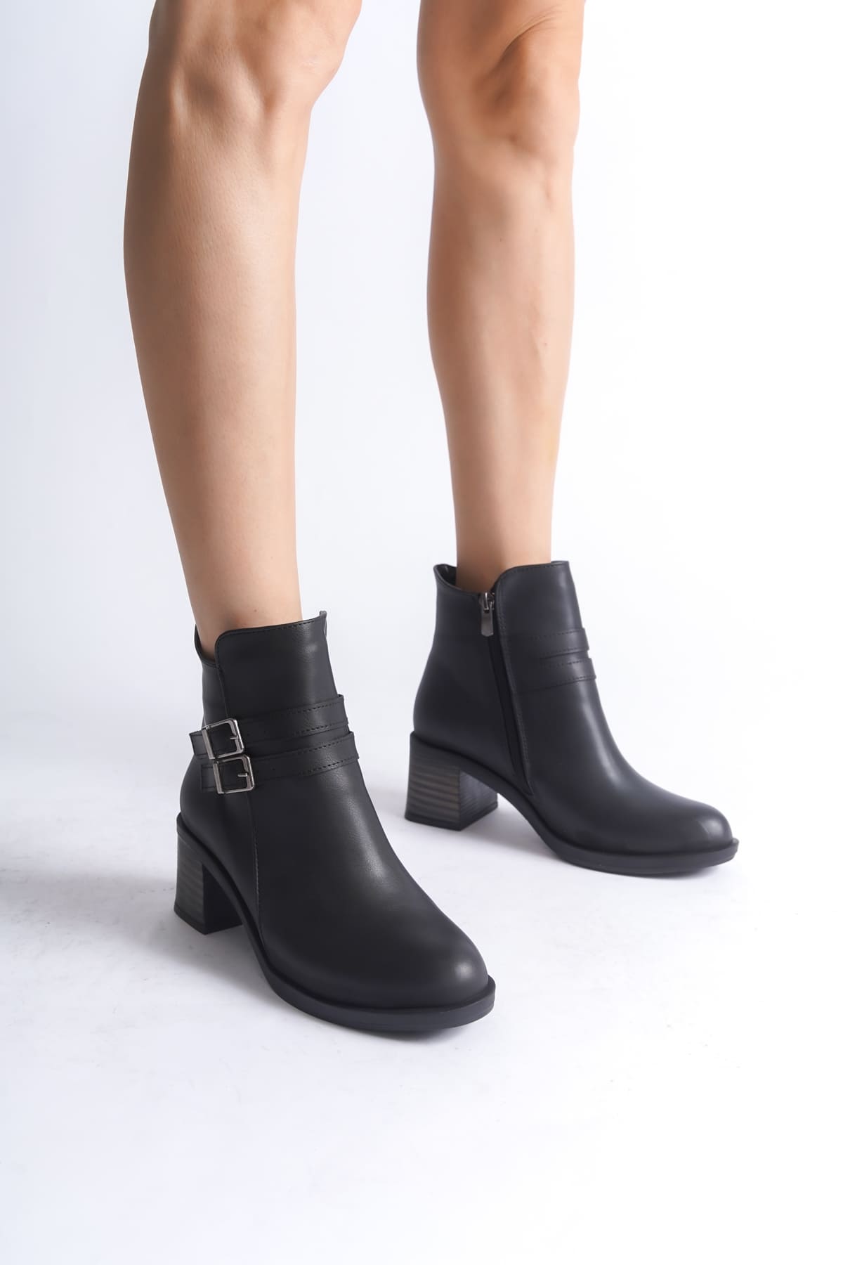 NOE - Buckled Zippered Orthopedic Sole Heeled Women's Boots Black