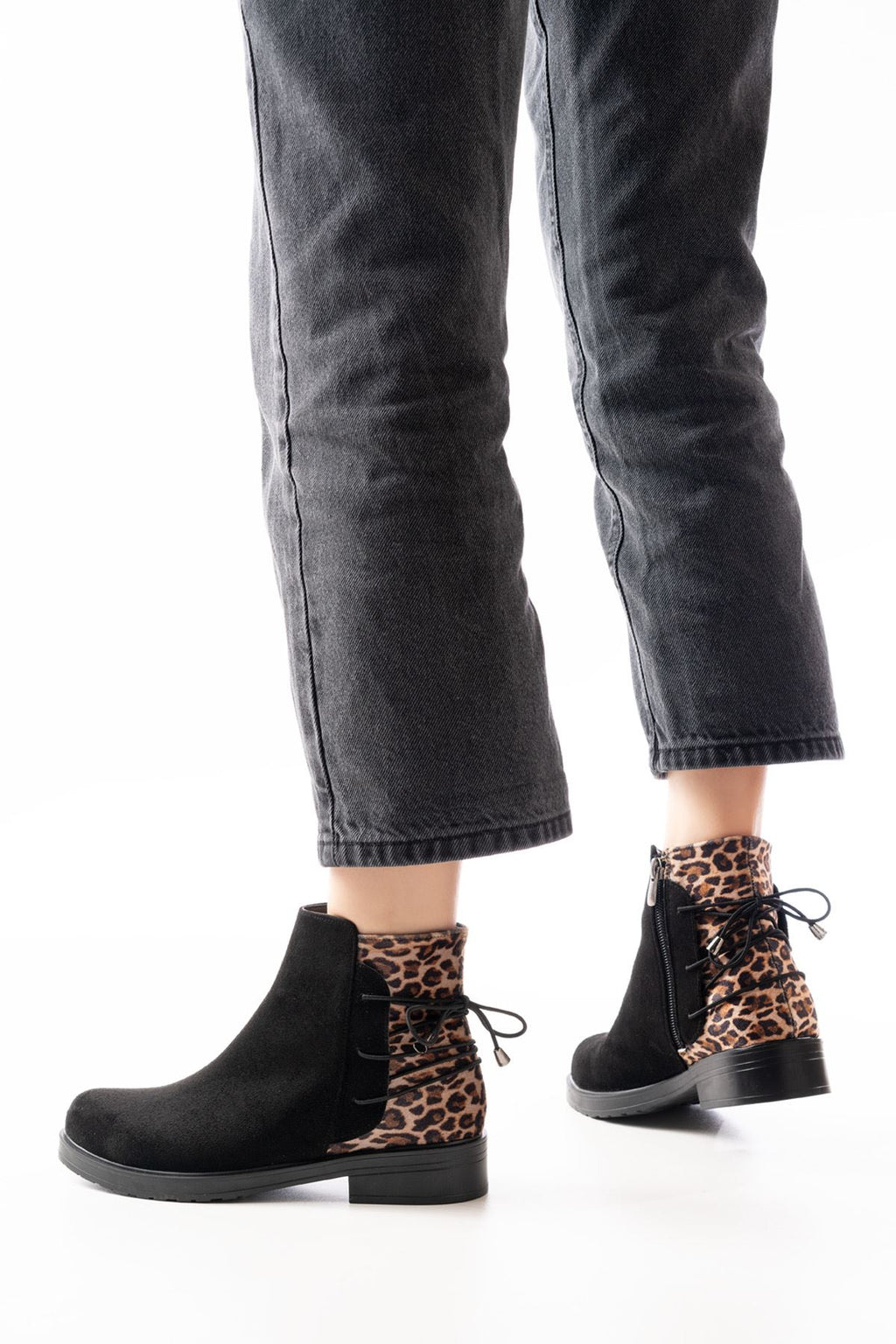 ZRİN165-209 Premium Siyah Leopar Arka Bağcıklı Fermuarlı Günlük Kadın Bot