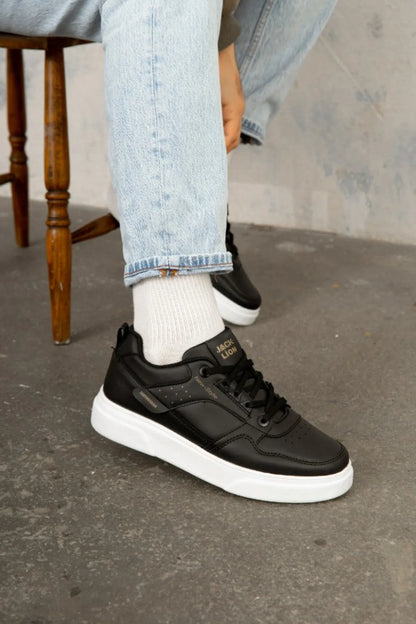 JACK Casual Comfortable Thick Sole Black White Men's Sneakers