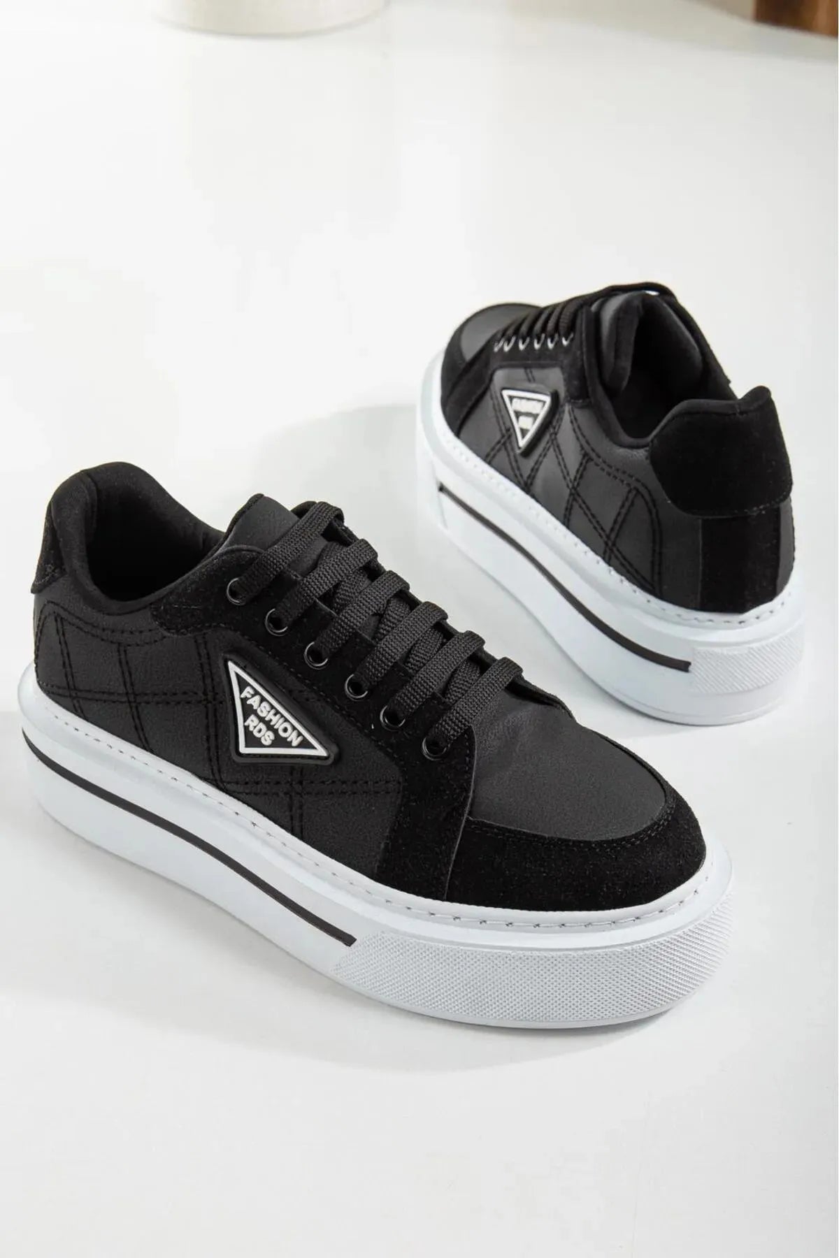 Zera Premium Orthopedic Black White Lace-Up Women's Sneakers