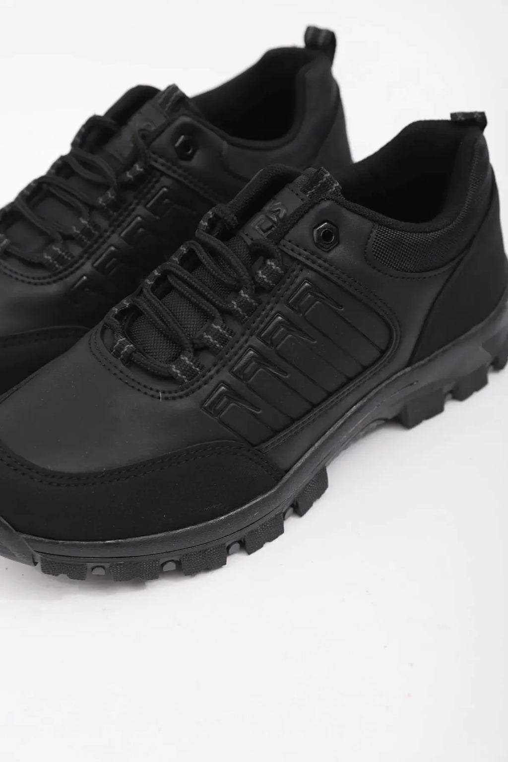 JackTrek Premium Men's Outdoor Winter Black Trekking Boots