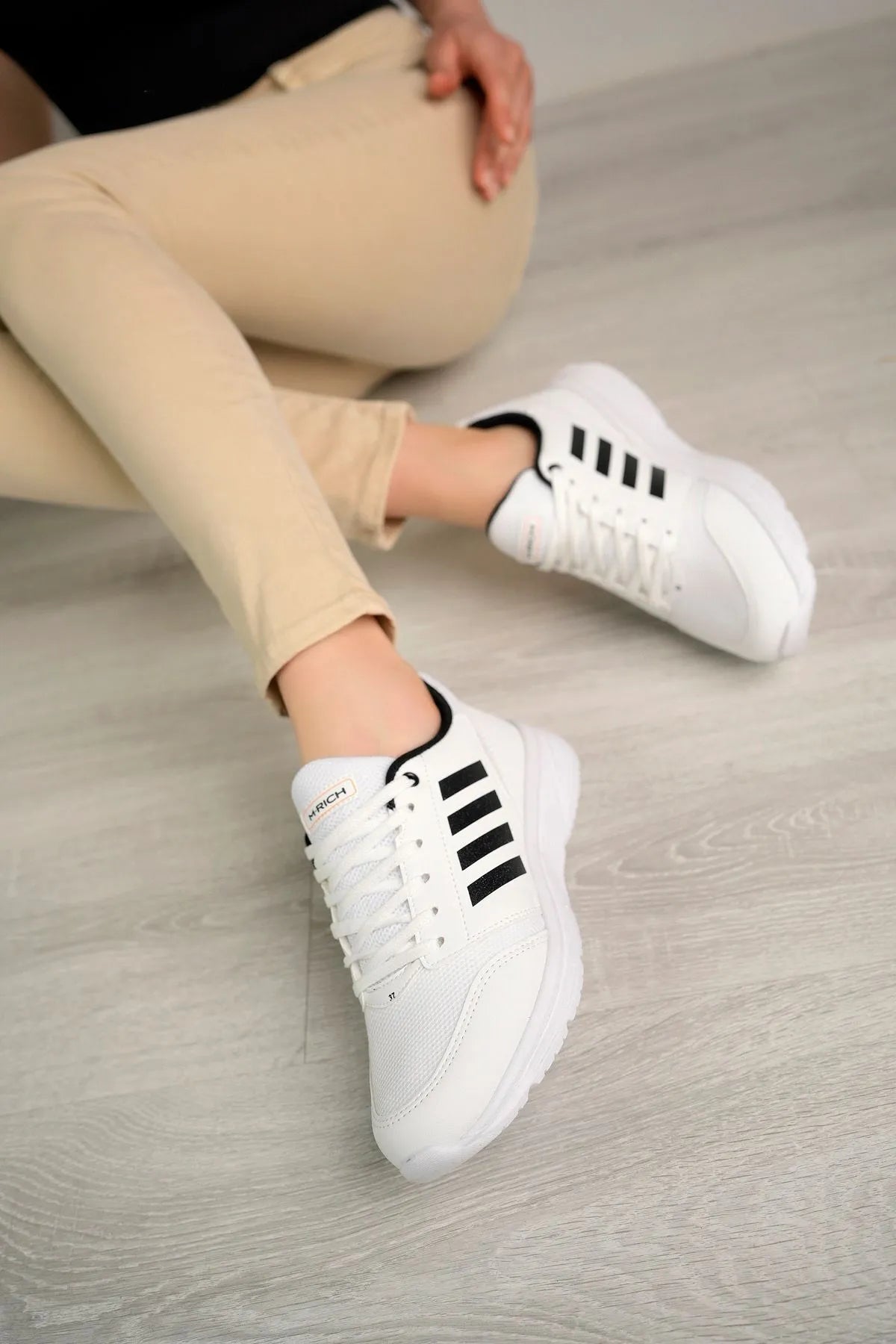 Four Orthopedic Sole Comfortable Women's White Sneakers