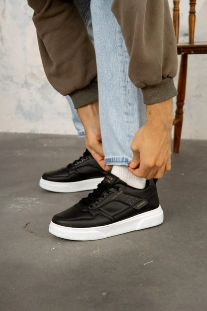 JACK Casual Comfortable Thick Sole Black White Men's Sneakers