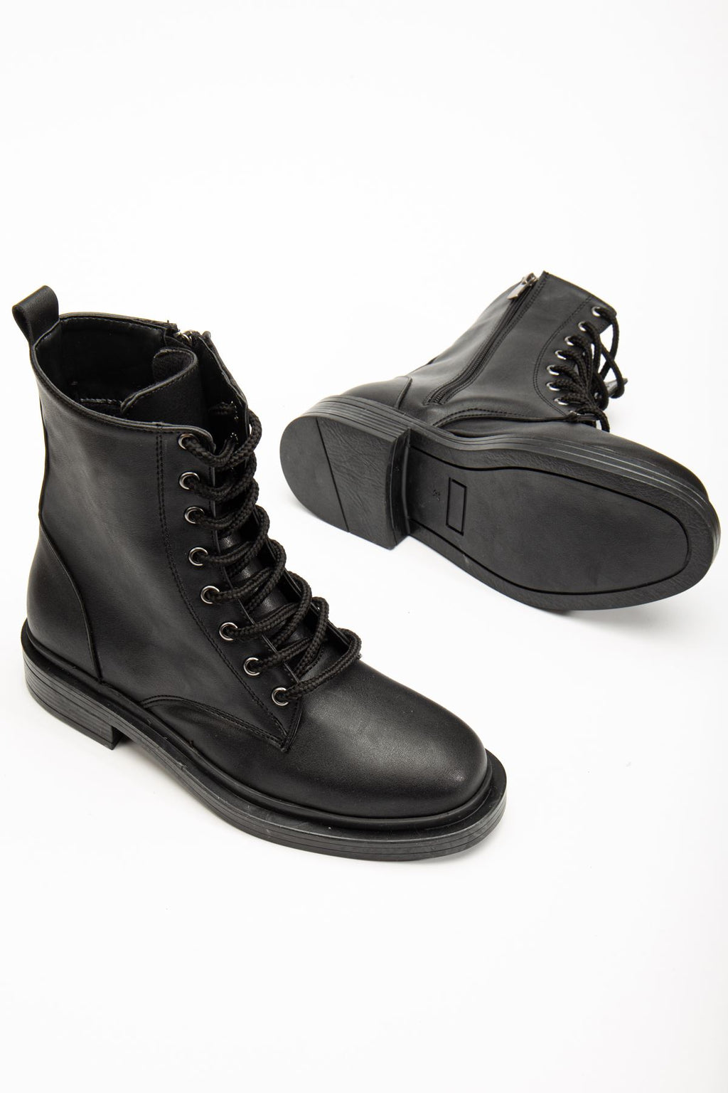 ZRİN-2289 Premium Siyah Bağcıklı Fermuarlı Günlük Kadın Bot