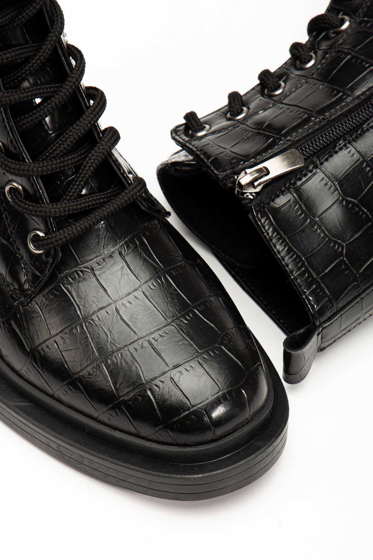 ZRİN-2289 Premium Siyah Kroko Bağcıklı Fermuarlı Günlük Kadın Bot