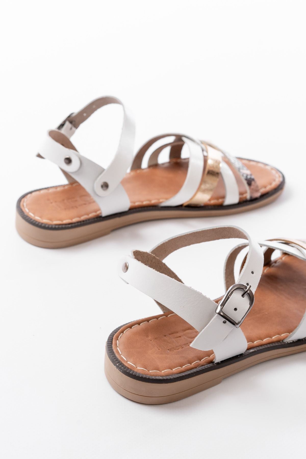 ZRİN-093 Premium Beyaz Garni Hakiki Deri Kadın Sandalet