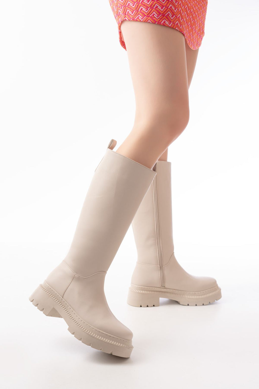 ZRİN236-340 Premium Bej Fermuarlı Günlük Kadın Çizme