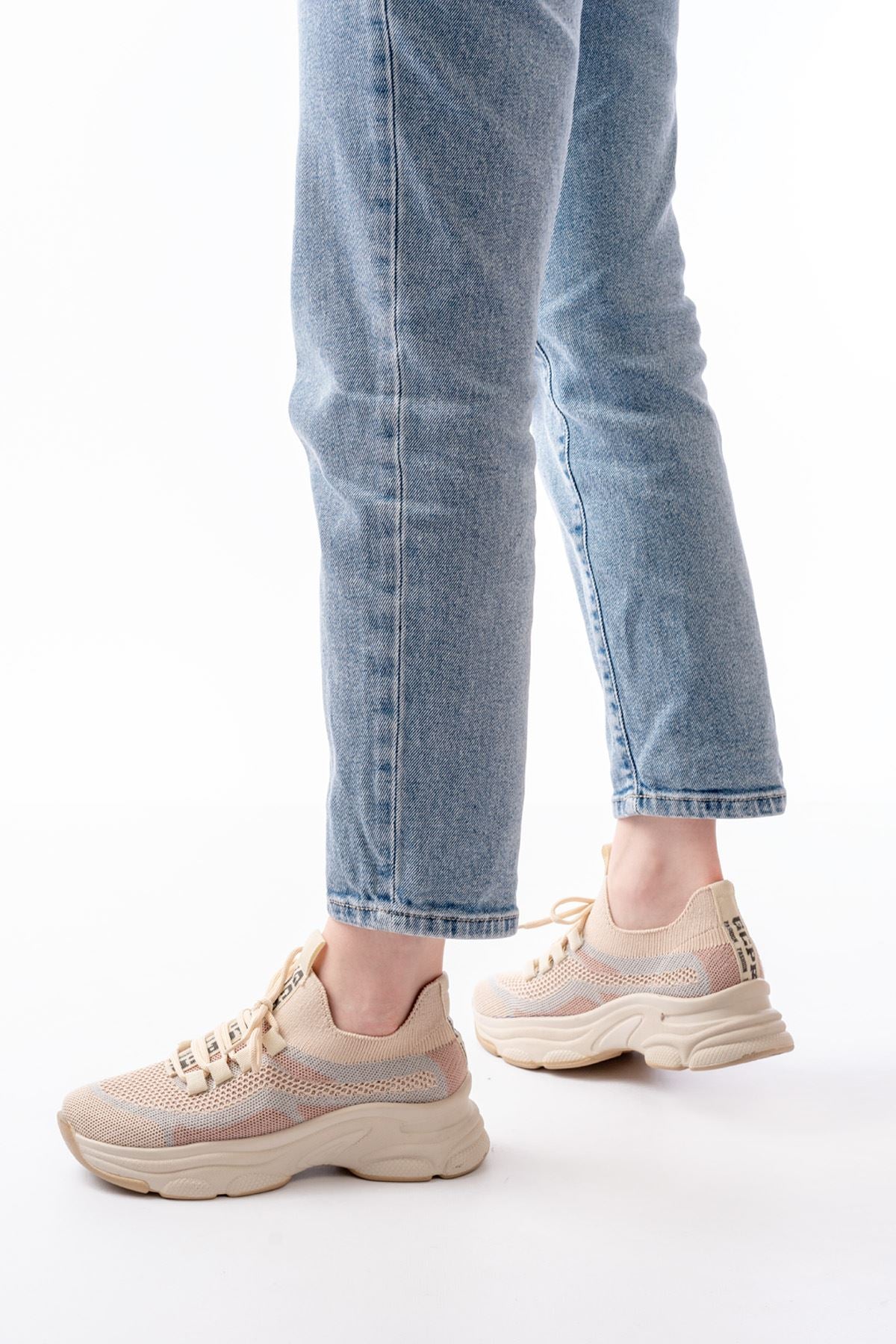 ZRİN-3001 Premium Bej Bağcıklı Fileli Günlük Sneaker