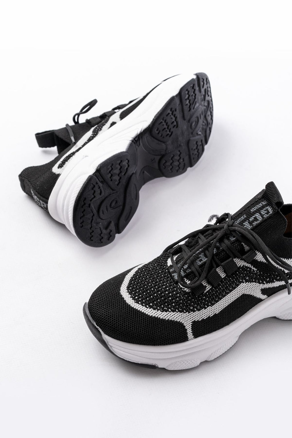 ZRİN-3001 Premium Siyah Bağcıklı Fileli Günlük Sneaker