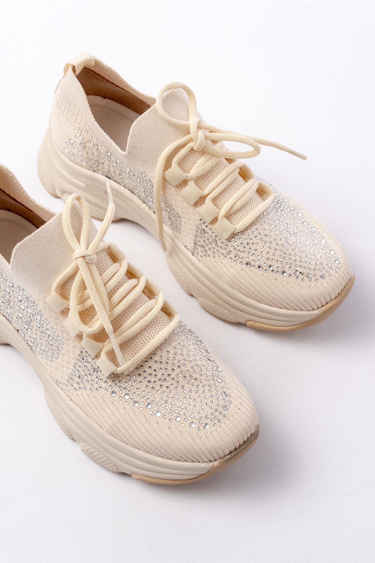 ZRİN-3002 Premium Bej Bağcıklı Fileli Taş Aksesuarlı Günlük Sneaker
