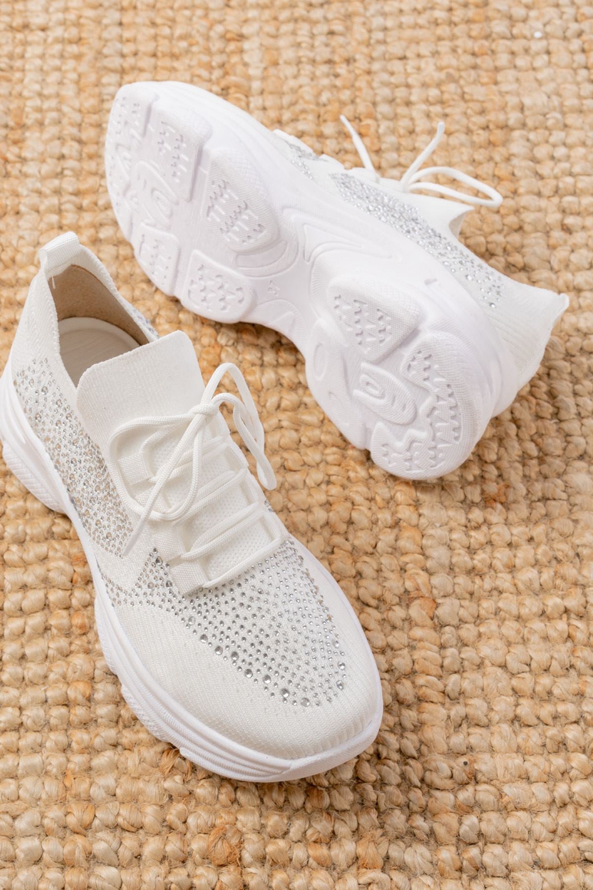 ZRİN-3002 Premium Beyaz Bağcıklı Fileli Taş Aksesuarlı Günlük Sneaker