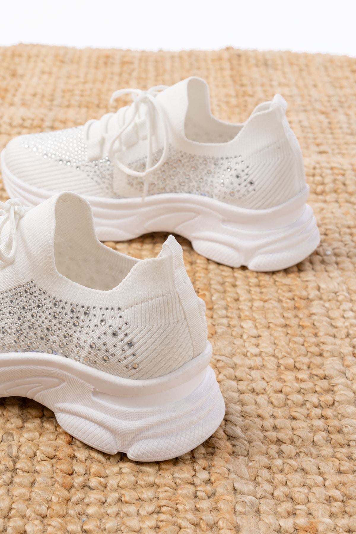 ZRİN-3002 Premium Beyaz Bağcıklı Fileli Taş Aksesuarlı Günlük Sneaker