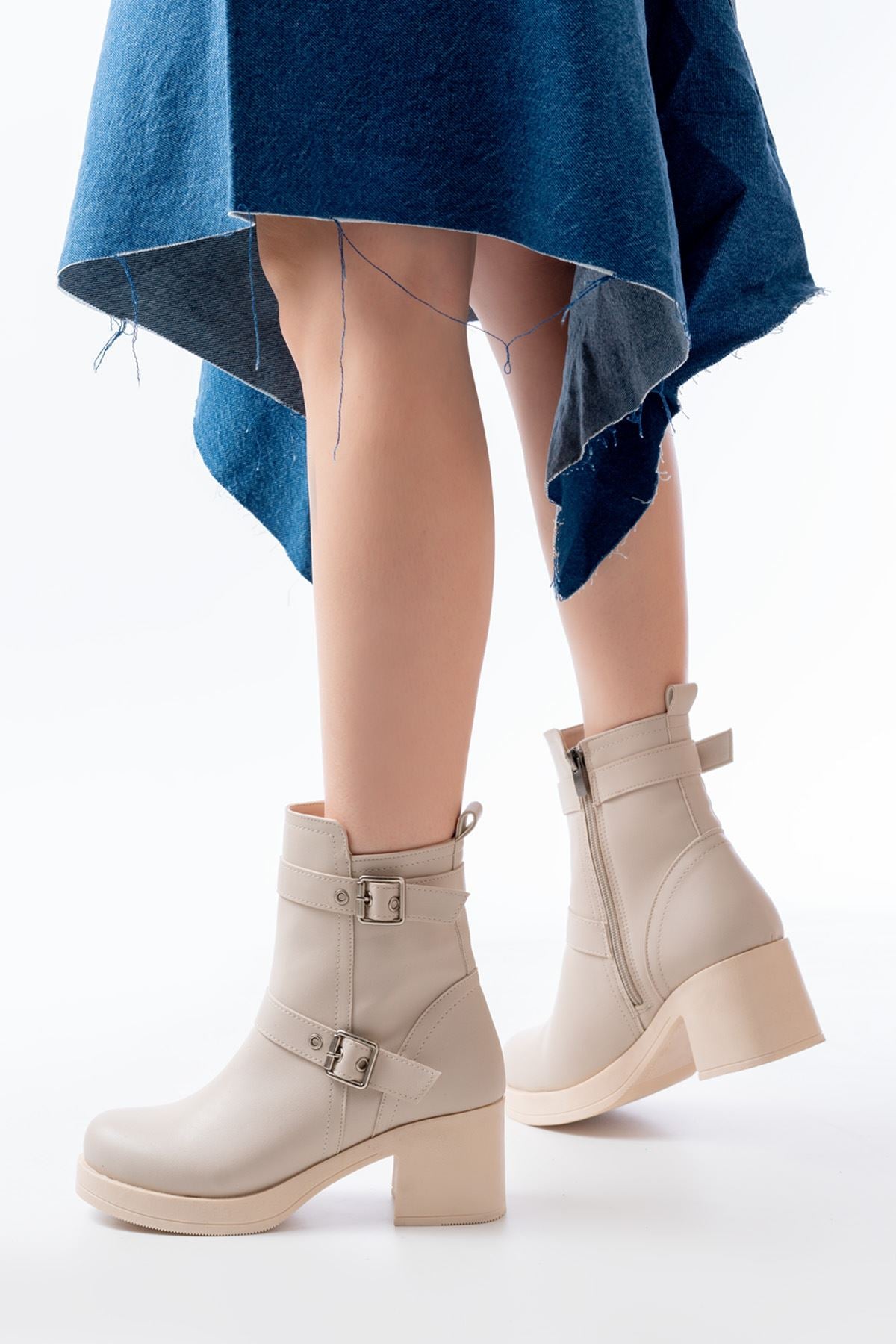 ZRİN-3027 Premium Bej Topuklu Fermuarlı Günlük Kadın Bot