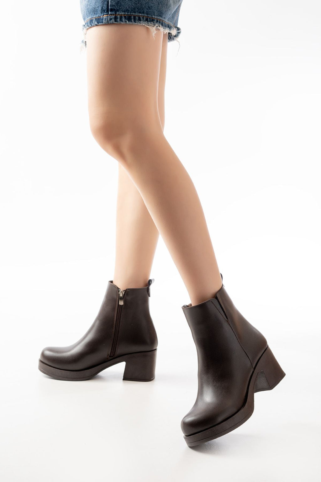 ZRİN-3057 Premium Kahverengi Lastikli Fermuarlı Kalın Topuklu Günlük Kadın Bot