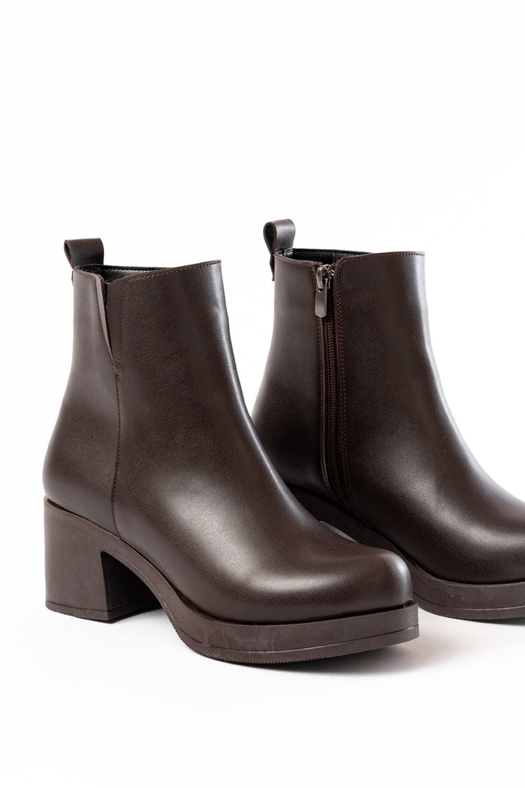 ZRİN-3057 Premium Kahverengi Lastikli Fermuarlı Kalın Topuklu Günlük Kadın Bot