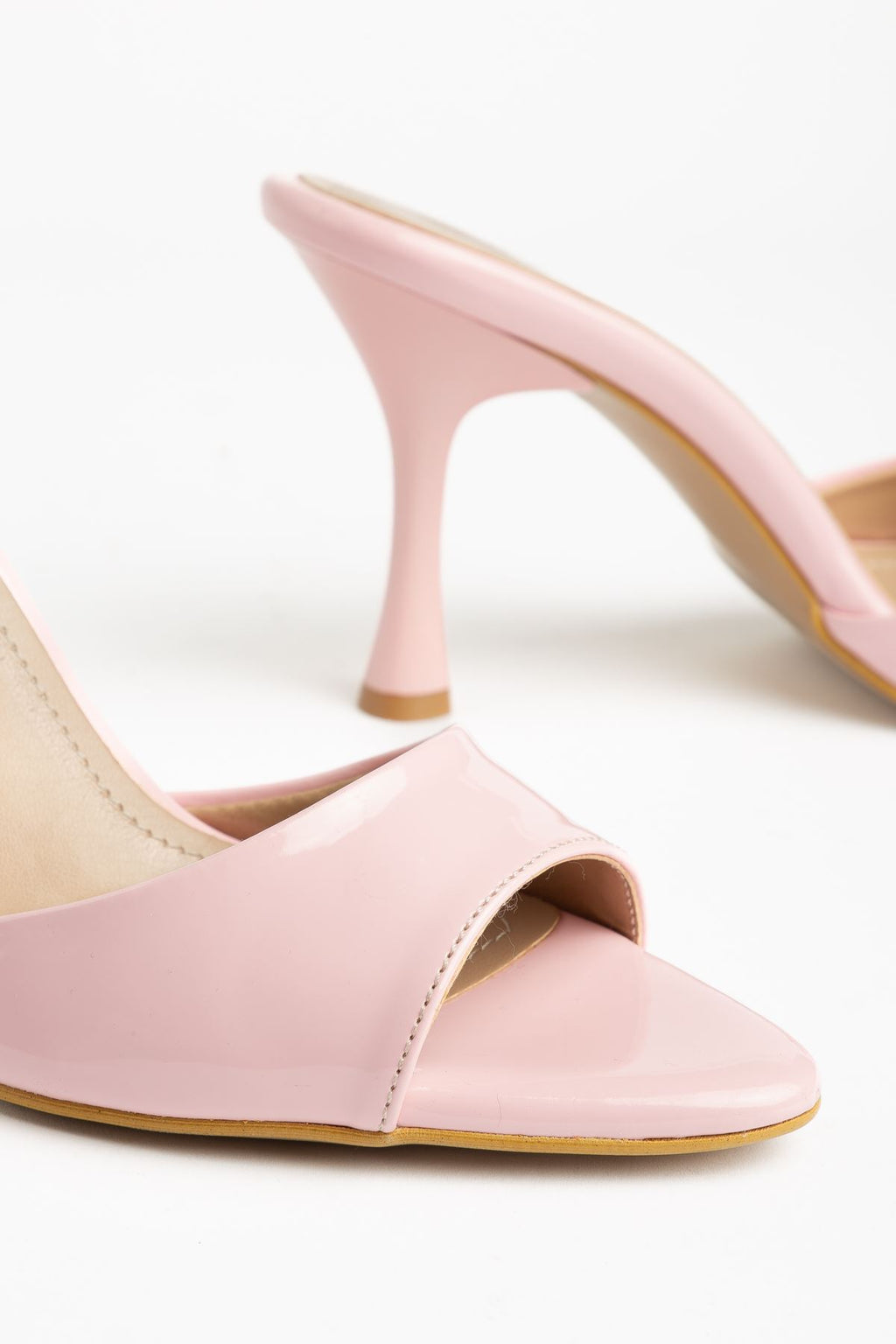 ZRİN-716 Pembe Rugan Sivri Burunlu Topuklu Terlik 9 cm