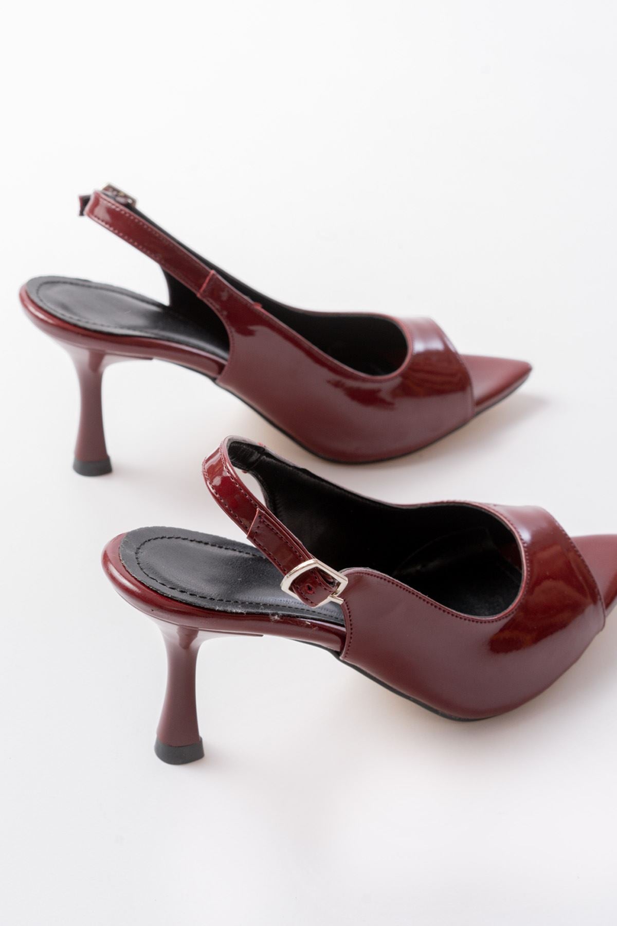 ZRİN-717 Bordo Rugan Sivri Burunlu Topuklu Kadın Sandalet 8,5 CM