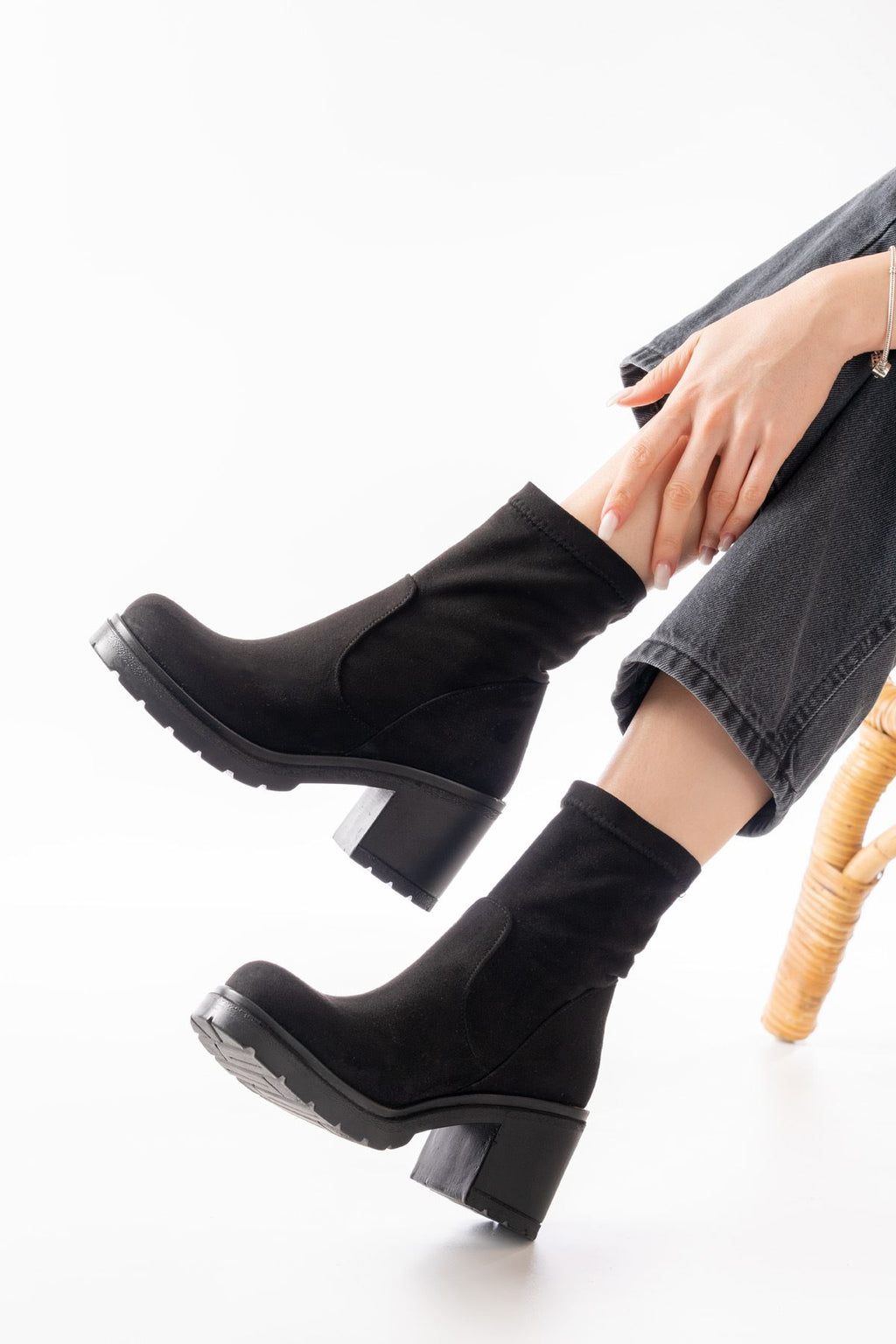 ZRİN-3040 Premium Siyah Süet Günlük Kalın Topuklu Kadın Bot