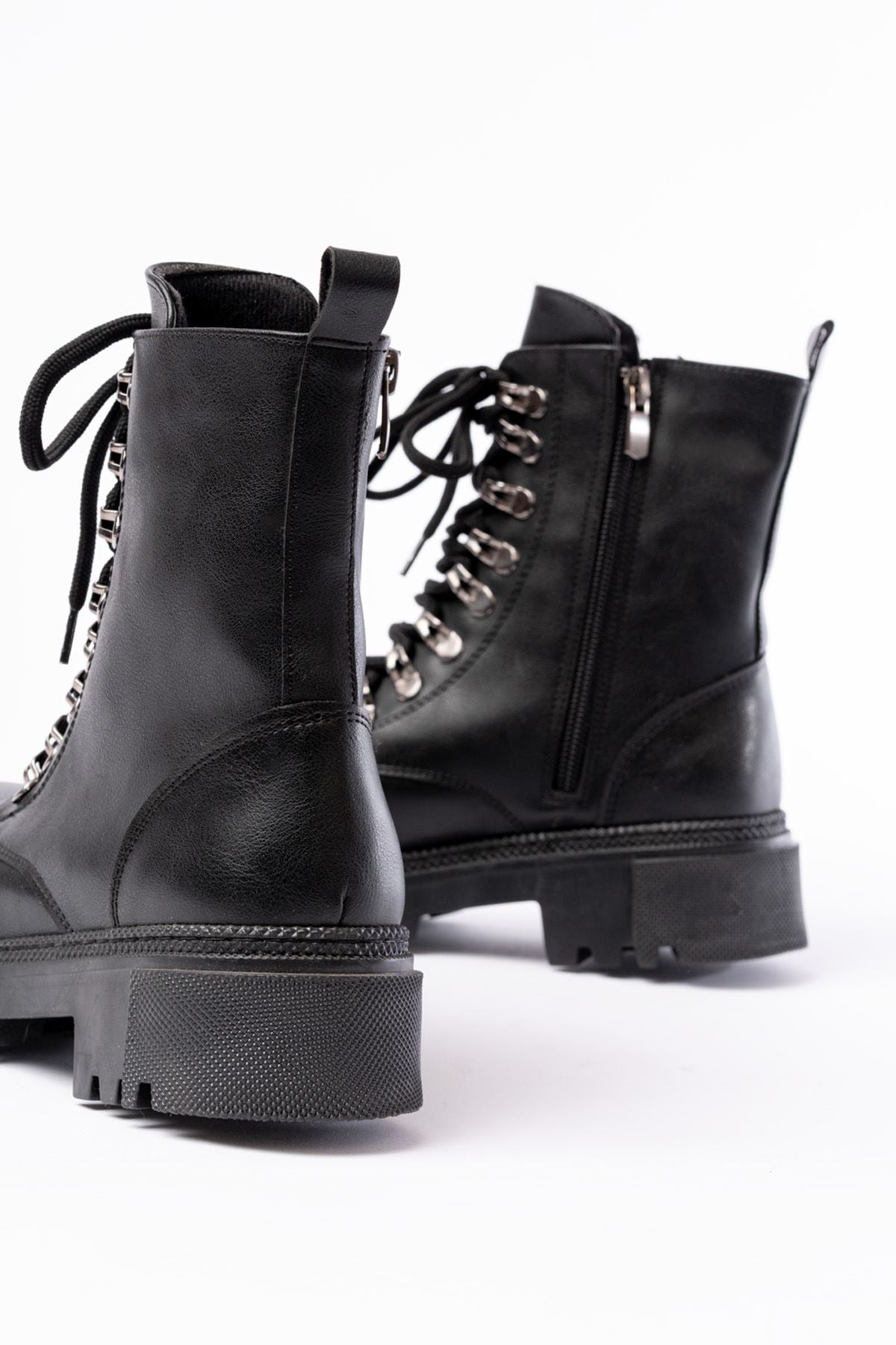 ZRİN-2121 Premium Siyah Bağcıklı Fermuarlı Günlük Kadın Bot