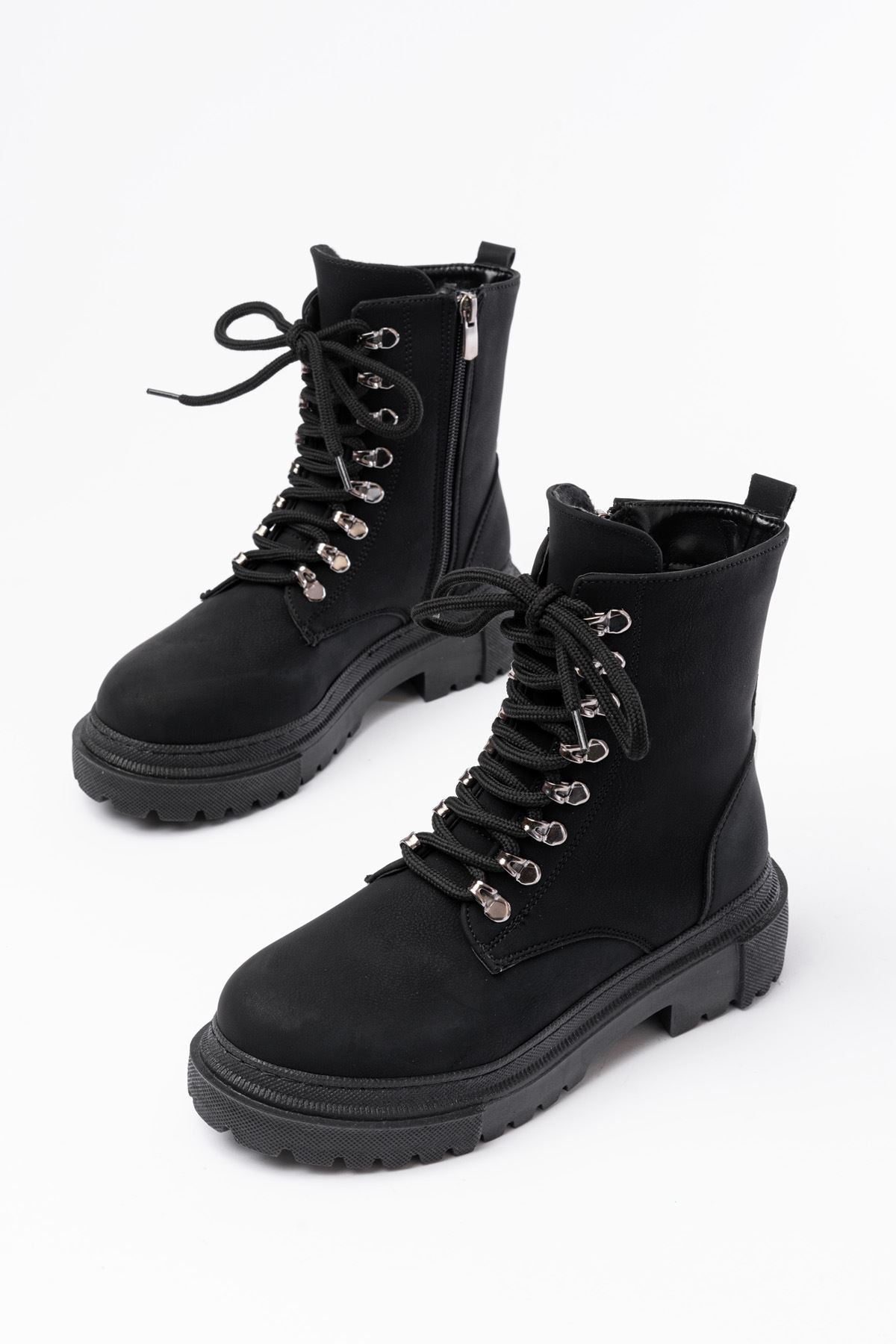ZRİN-2121 Premium Siyah Zümrüt Bağcıklı Fermuarlı Günlük Kadın Bot