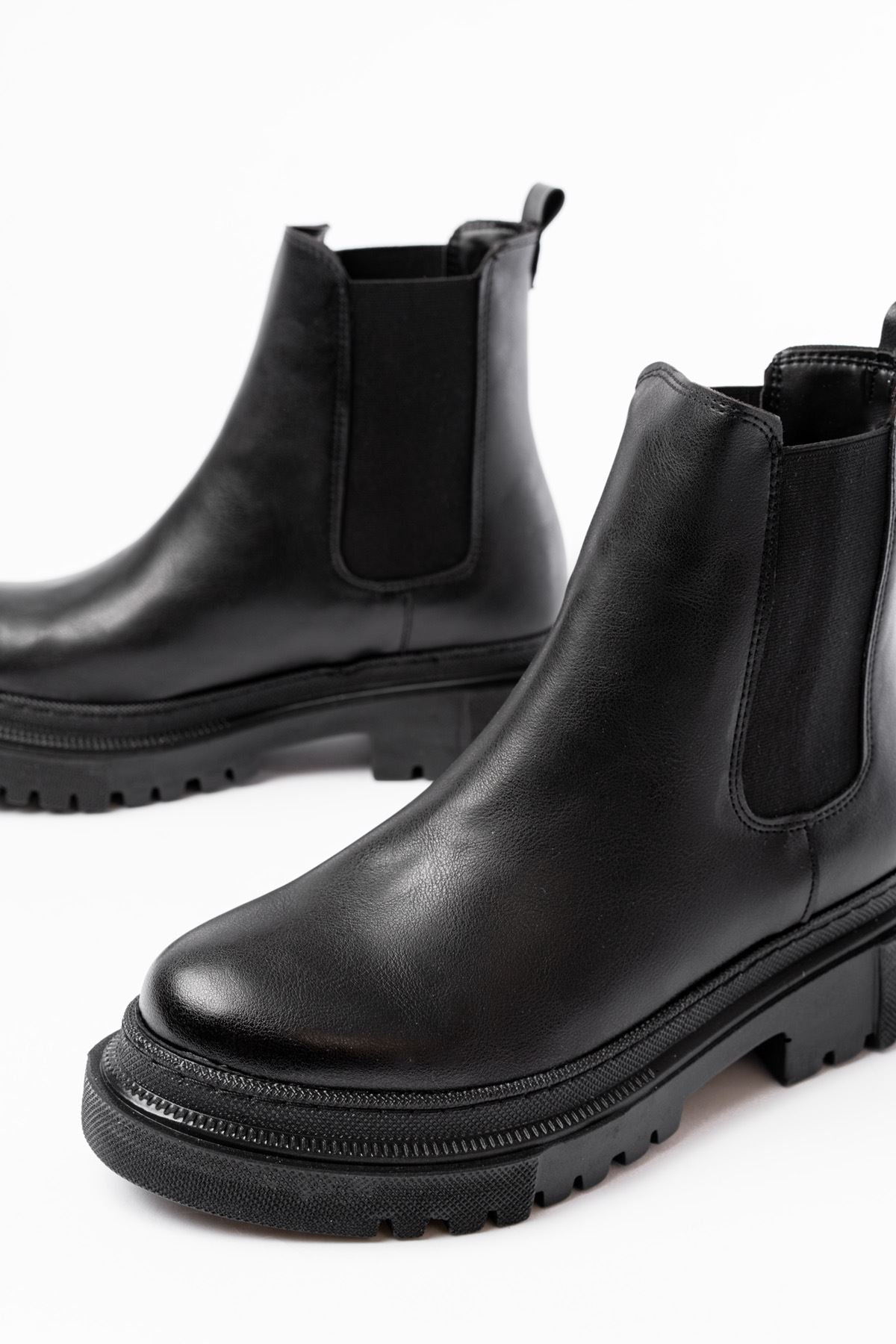 ZRİN812-2137 Premium Siyah Lastikli Günlük Kadın Bot