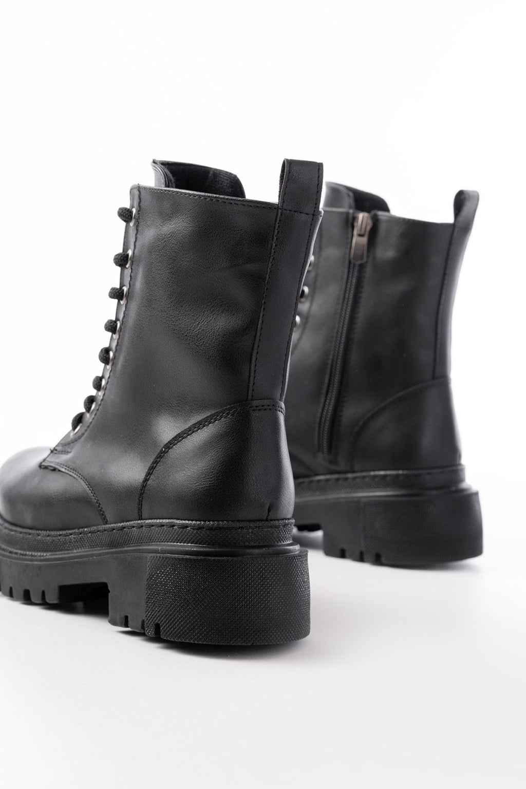 ZRİN812-356 Premium Siyah Bağcıklı Fermuarlı Günlük Kadın Bot