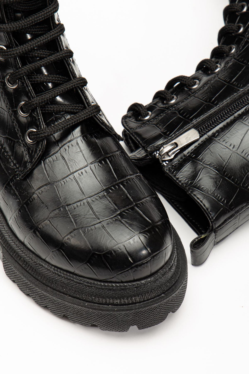 ZRİN812-356 Premium Siyah Kroko Bağcıklı Fermuarlı Günlük Kadın Bot