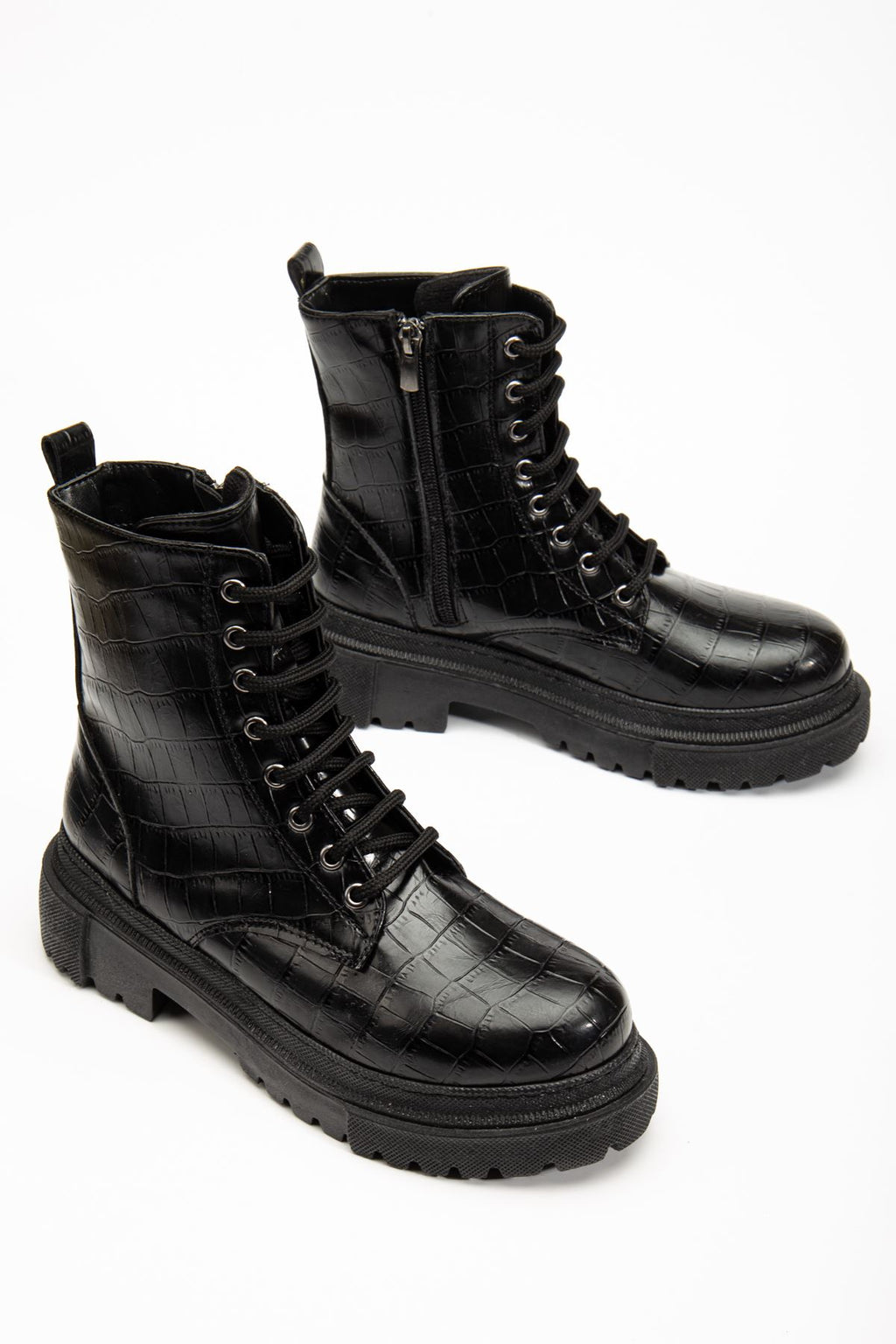 ZRİN812-356 Premium Siyah Kroko Bağcıklı Fermuarlı Günlük Kadın Bot