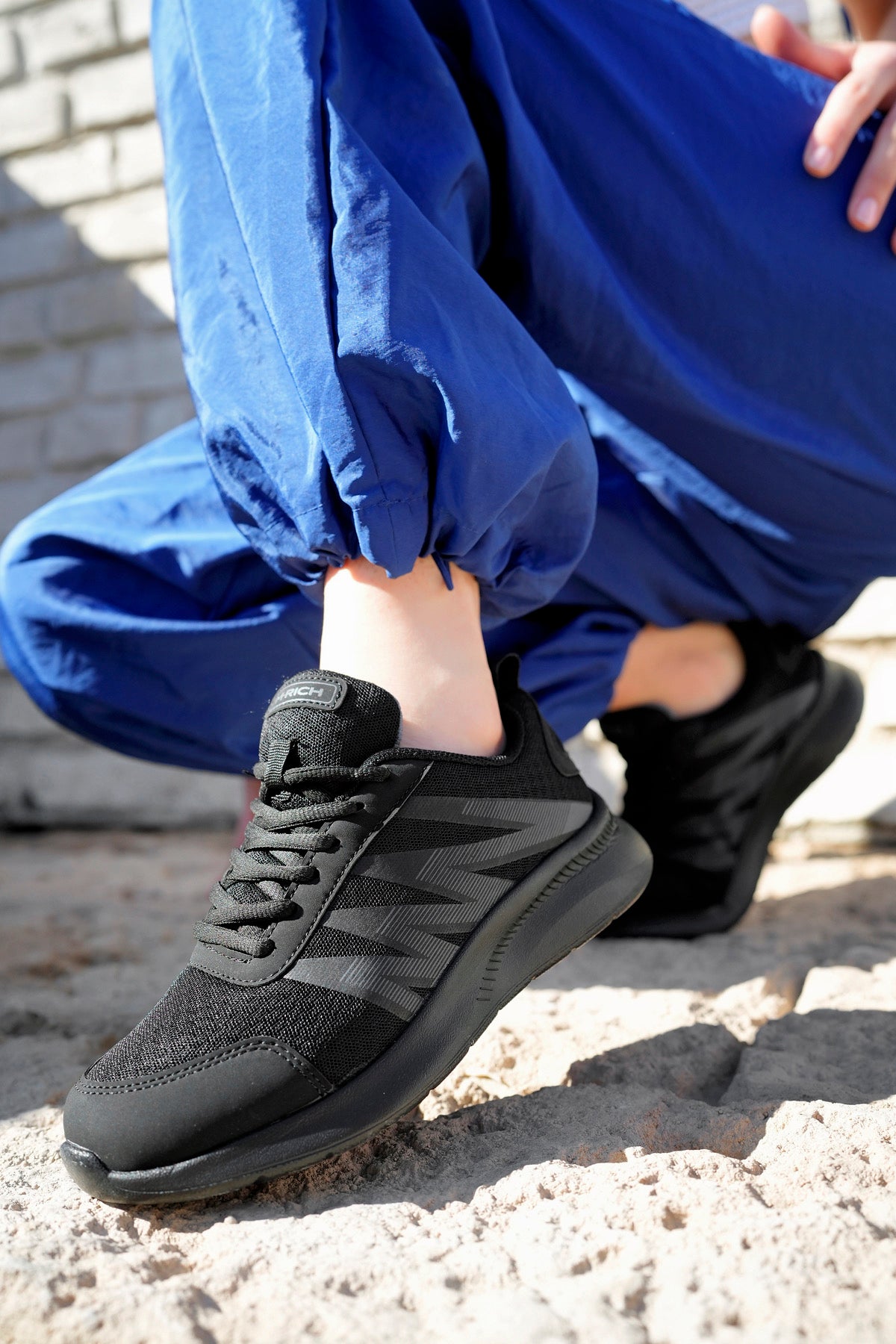 Rich003 Lace-Up Comfortable Summer Black Unisex Sneakers