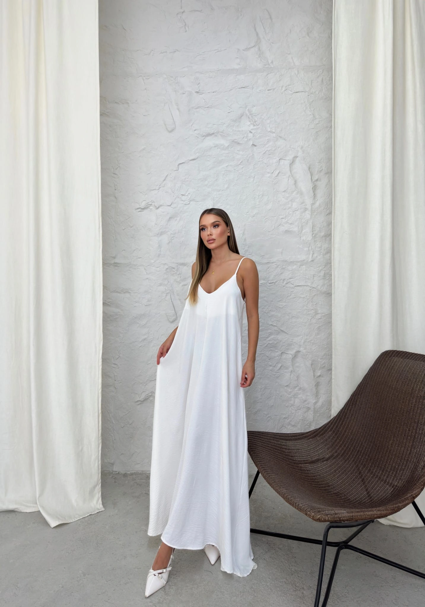 Aerobin Askılı Uzun Elbise Beyaz