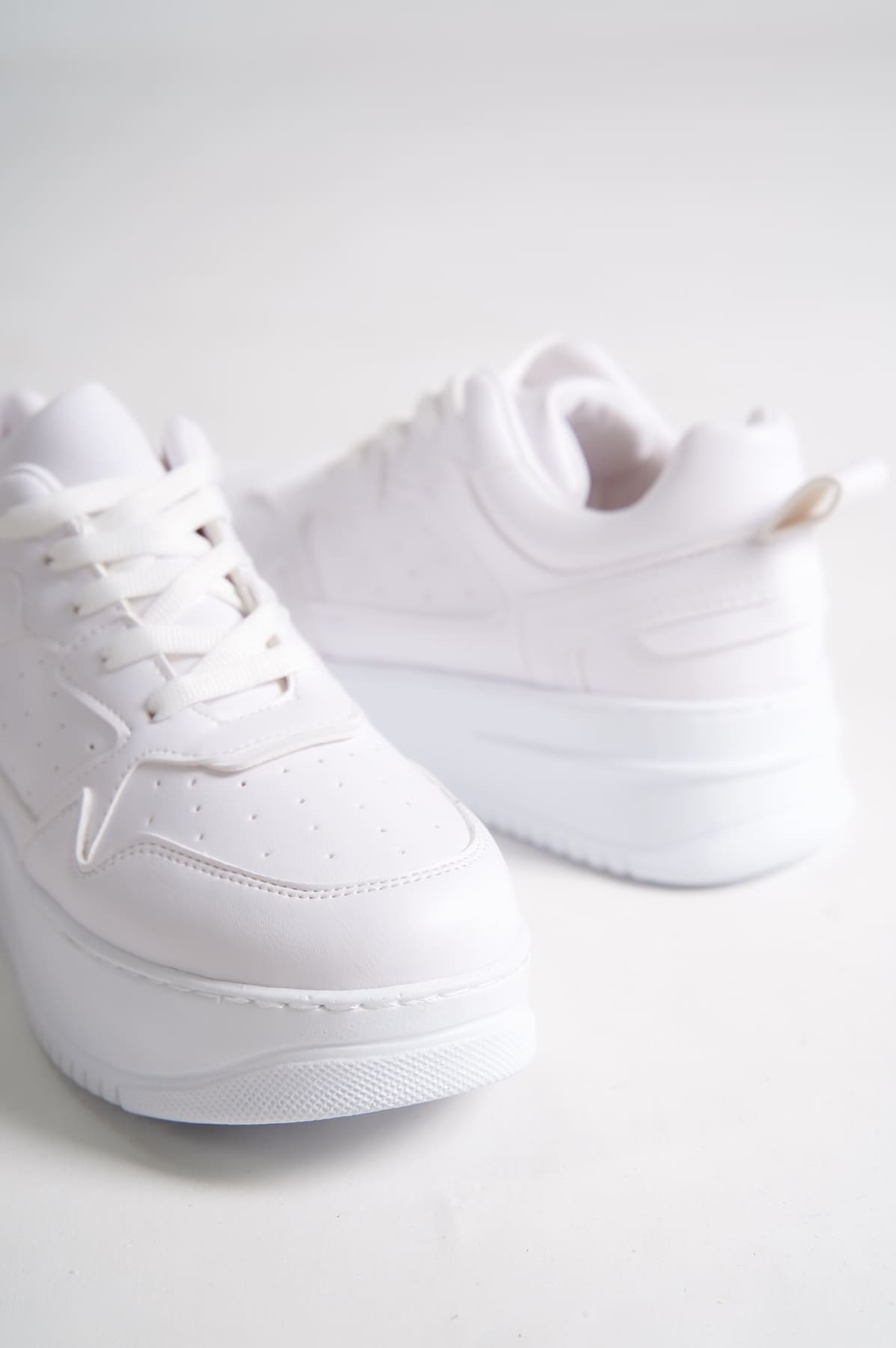 ALESSI Lace-Up Cool Women's Sneakers White Sports Shoes