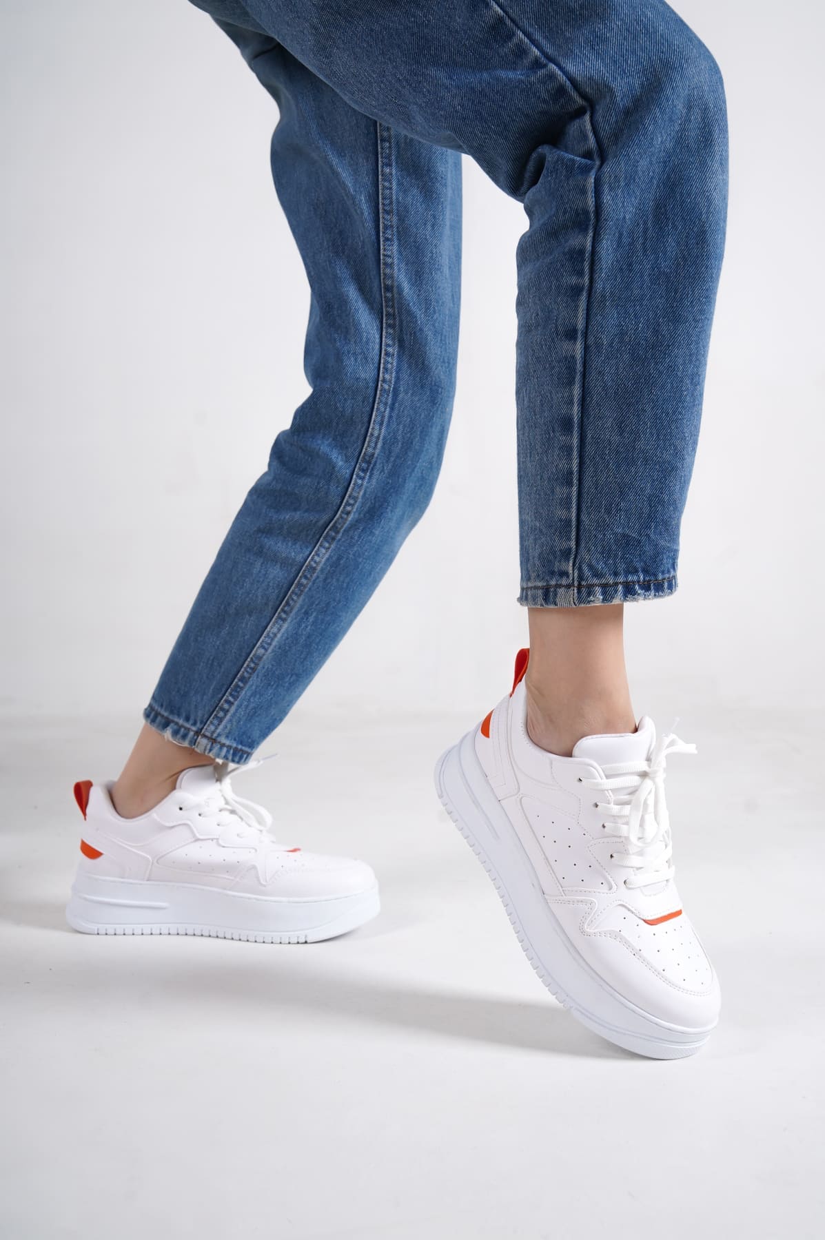 ALESSI Lace-Up Cool Women's Sneakers White Orange Sports Shoes