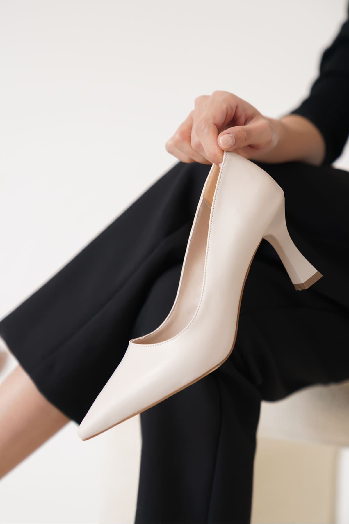 Alexandra Premium Kadın Bej Stiletto