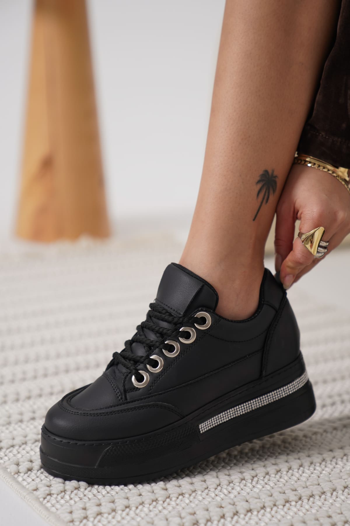 Lunora Premium Yüksek Taban Siyah 8 cm Gizli Topuk Kadın Sneaker