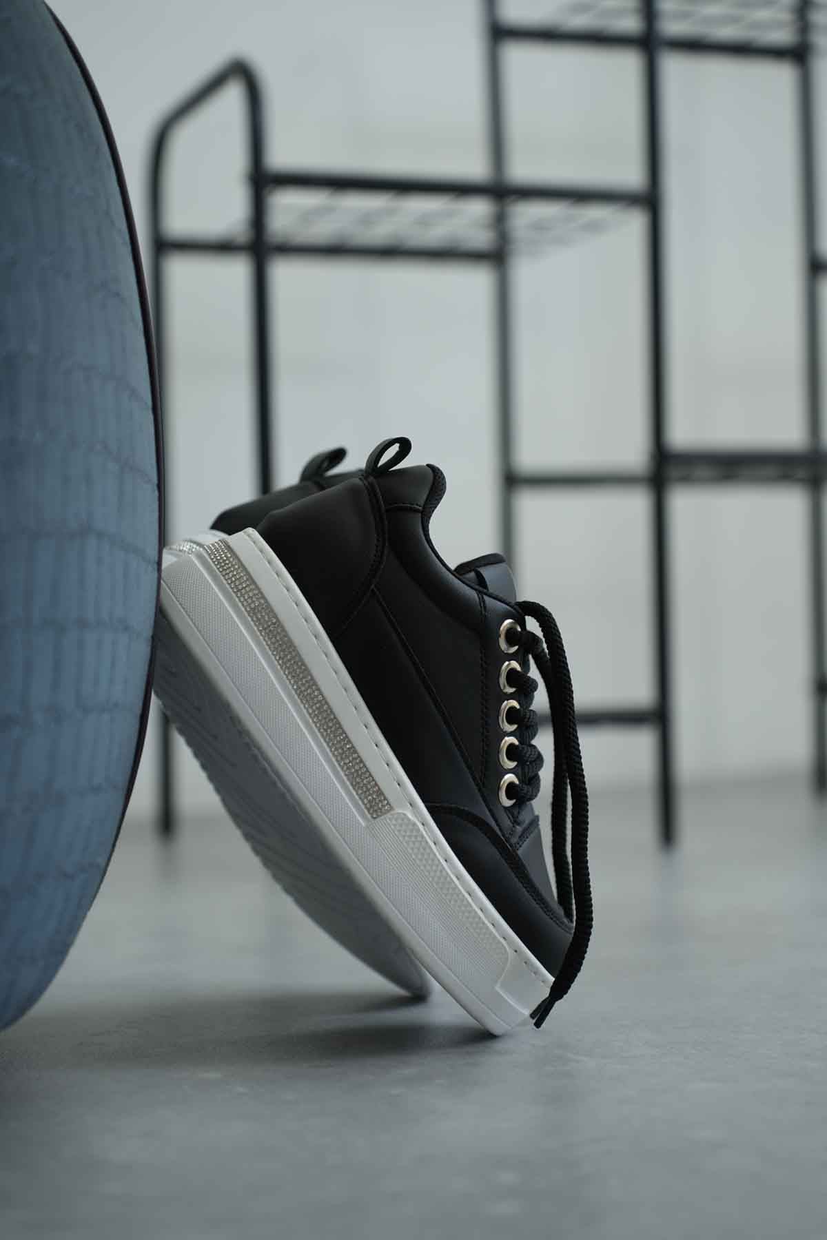 LUNORA Limited Series Black Orthopedic Women's Sneakers