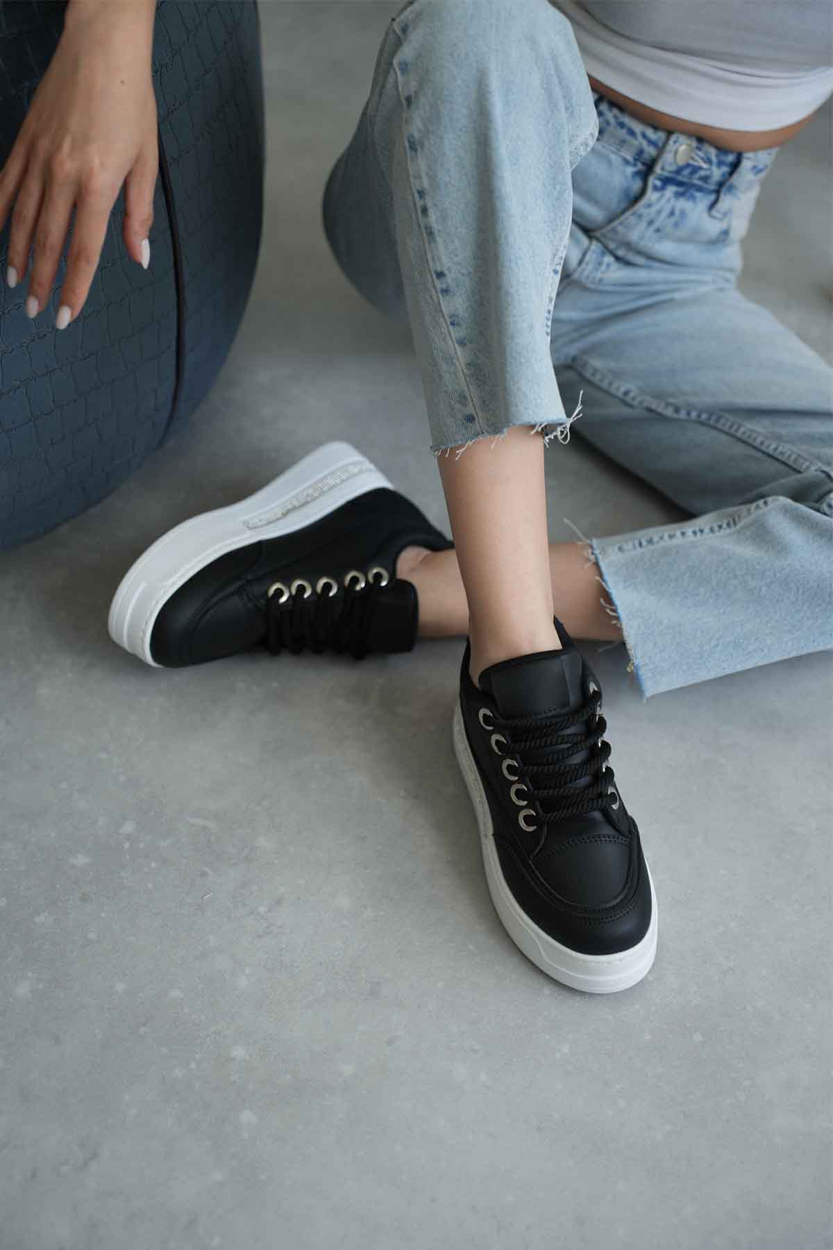 LUNORA Limited Series Black Orthopedic Women's Sneakers