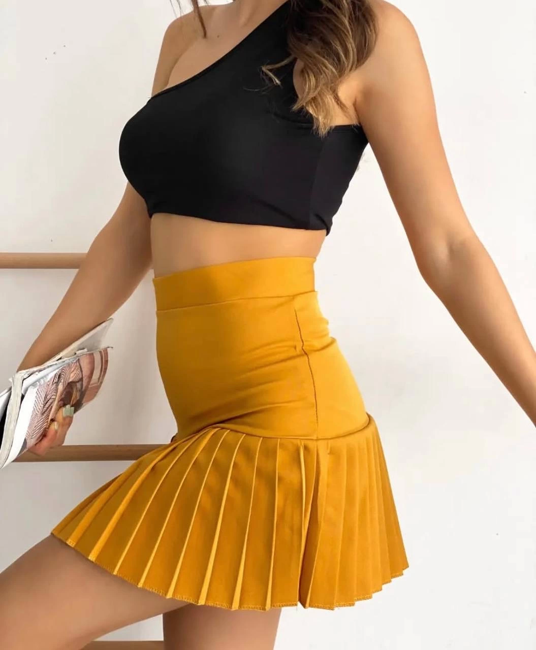 Altı Pliseli Mini Etek Hardal