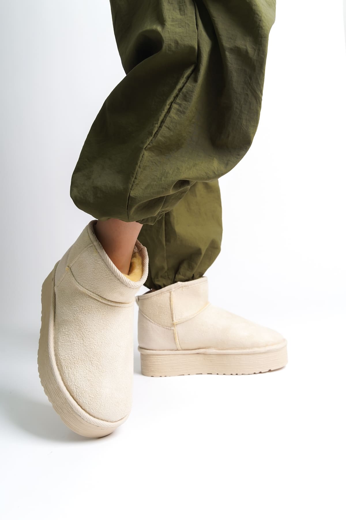AMELIA Laceless Thick Sole Fur Lined Short Women's Boots - Suede Cream 